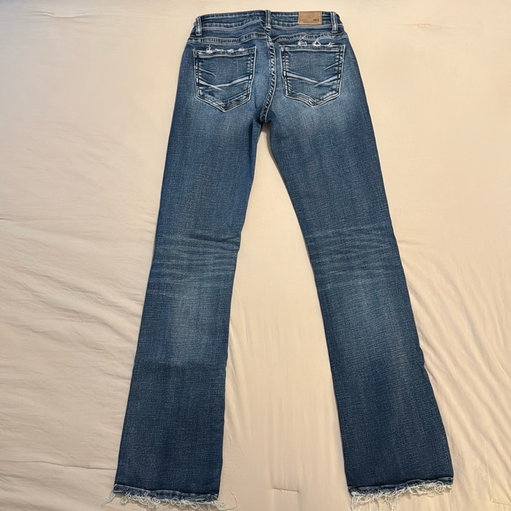 BKE Stella Slim Fit Low Rise Boot Cut Distressed Bottom Hem 27 x 33 1/2